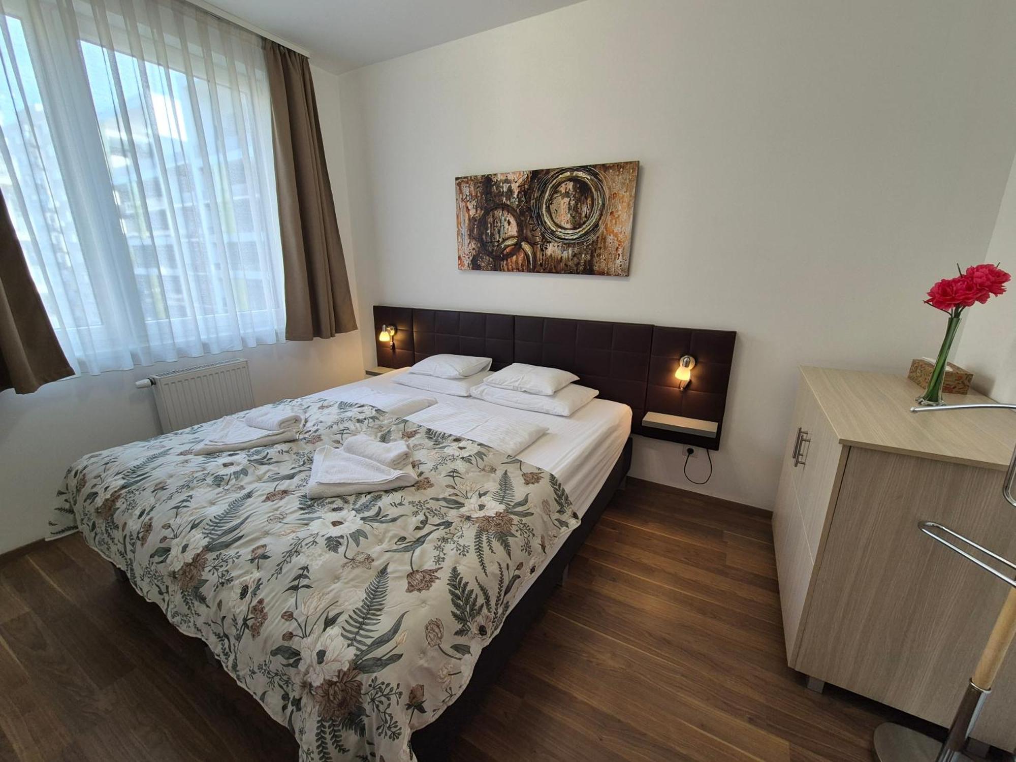 Corvin Residence Apartments — Photos 1